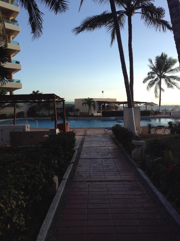Bahia Del Sol Aparthotel นวยโวบาญาร์ตา ภายนอก รูปภาพ